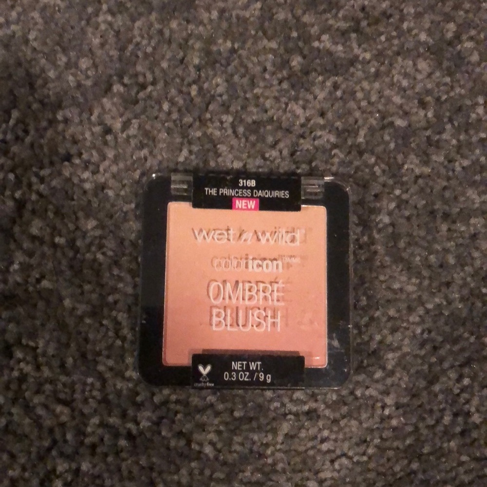 Wet & wild blush